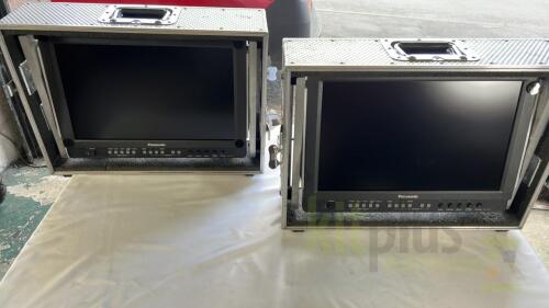 2x PANASONIC 1710 17" LCD MONITOR in flight case (2 units)