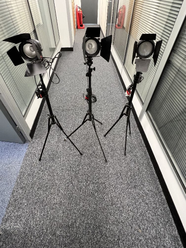 Sachtler 3 Head Lighting Kit.