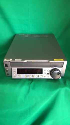 Sony J-30/SDI compact player