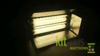 Photon Beard Highlight Flourescent Tube Light - 2