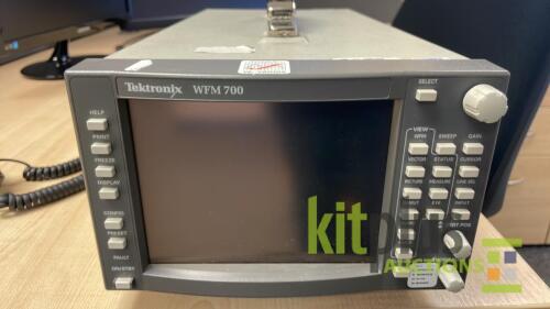 Tektronix WFM700