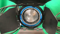 2 x Arri 650w lights contained in manufacturers box complete with power cables - 5