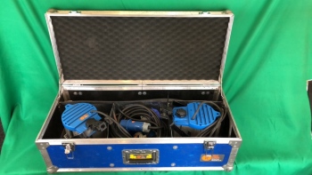 2 x Arri 650w lights contained in manufacturers box complete with power cables