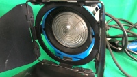 2 x Arri 650w lights contained in manufacturers box complete with power cables - 5