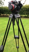 Manfrotto 504 HD Tripod head with legs, floor spreaders and pan bar in original carry bag. - 5