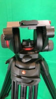 Manfrotto 504 HD Tripod head with legs, floor spreader in original carry bag. Pan handle missing. Please see lot 82 for pictures in fully extended position. - 4