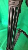 Manfrotto 504 HD Tripod head with legs, floor spreader in original carry bag. Pan handle missing. Please see lot 82 for pictures in fully extended position. - 13