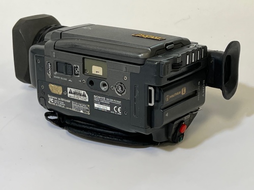 Sony DSR-PD100AP DVCAM Camera.