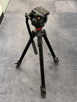 Manfrotto 501 HDV Tripod . - 3