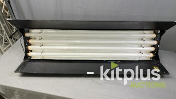 KinoFlo Tegra TEG-400 (Tegra 4Bank Lighting Fixture, 230U)