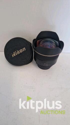 Nikon AF Nikkor 14mm 1:2.8 D Lens