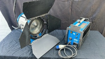 Arri Daylight compact 2500 with Arri 2500 EB ballast