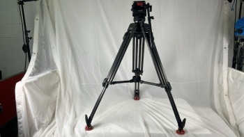 Sachtler 20 head and carbon fibres two stage legs c/w feet and off ground spreadersSachtler 20 head and carbon fibres two stage legs c/w feet and off ground spreaders