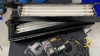 2x Kino 4ft FIX 4804 light Kit with 2x ballasts with tubes shown