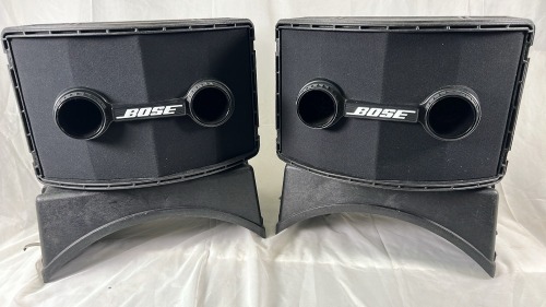 2 x Bose 802 Speakers