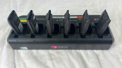 Motorola 6-way Multi-Charger for R2, CP040 & DP1400 two way radios, with charging bays with 6x Batteries