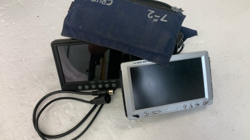 2x 7" TFT LCD Monitor in Blue carry case