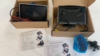 2x 5-inch Monitor 350:1 Contrast, PAL/NTSC, RCA Connection (Unused in original box)