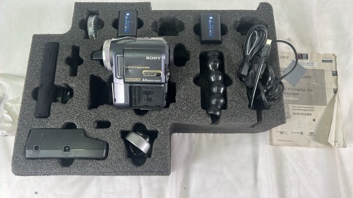 Kit of 1x Sony DCR-PC-330E DV Handycam + Accessories