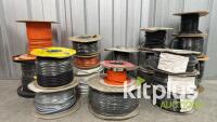 LUYCKY DIP - Mains cable bundle of used reels.