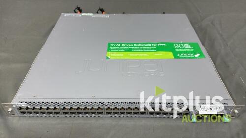 Juniper Networks EX4300-48T Network Switch, 48 Ports, SN: PE3720510237