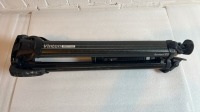 Vinten Flowtech 75 tripod