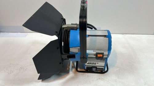 Arri M8 HMI light