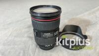 Canon 24-70mm (FF) F2.8, EF (FT: 82mm) - 2