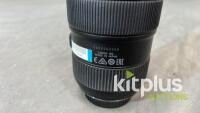 Canon 24-70mm (FF) F2.8, EF (FT: 82mm) - 2