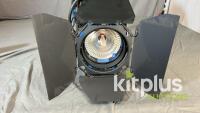 ARRI M8 800W HMI Daylight Light with ARRI M8 ballast - 3