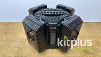 PAG Quad Charger w/4x 150WhV-Lock Batteries